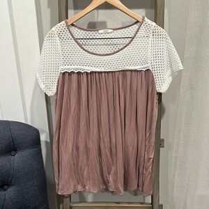 Easel Two-Tone Top Lace Top, Pleated Bottom - Size Medium